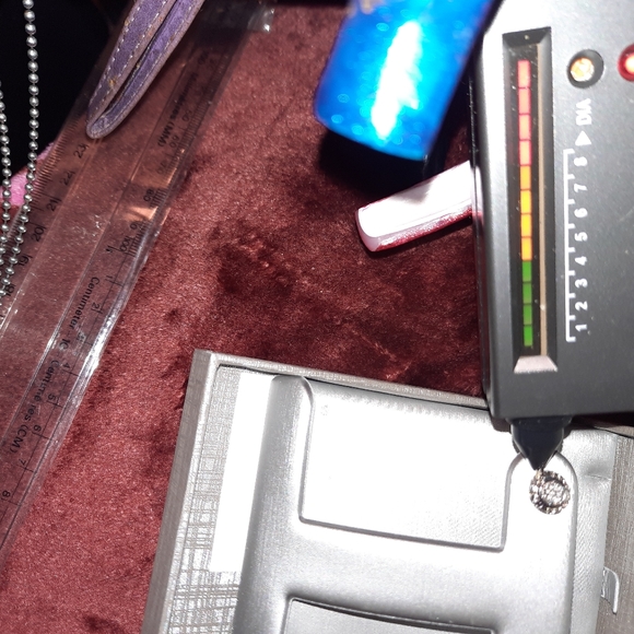 NIB GIFT ๐ BOXED ZALES JEWELERS GENUINE DIAMOND ๐ CLUSTER EARRINGS - Picture 3 of 3